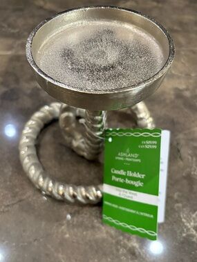 Ashland Silver Twisted Ring Candle Holder
👗2 for $15 or 3 for $20👗